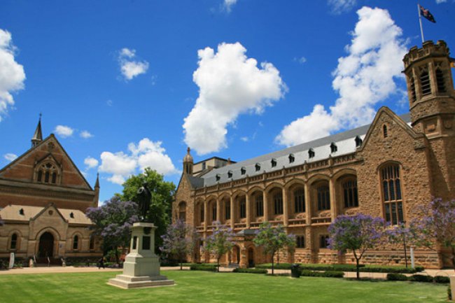 SCHOLARSHIPS FOR INDIAN STUDENTS TO STUDY IN AUSTRALIA